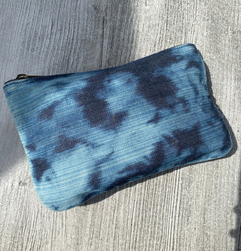 MACKENZIE83 DISTRESSED BLEECHED DENIM CLUTCH
