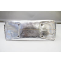 MACKENZIE83 CMACK TOTE SILVER METALLIC AMERICAN LEATHER BOTTOM VIEW