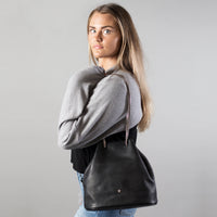 MACKENZIE83 EMACK BUCKET CONVERTIBLE HANDBAG BLACK LUX AMERICAN BUFFALO LEATHER