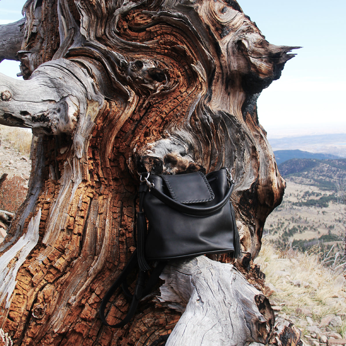 MACKENZIE83 KMACK CONVERTIBLE HOBO BACKPACK BLACK SMOOTH HORWEEN VEGETABLE TANNED LEATHER