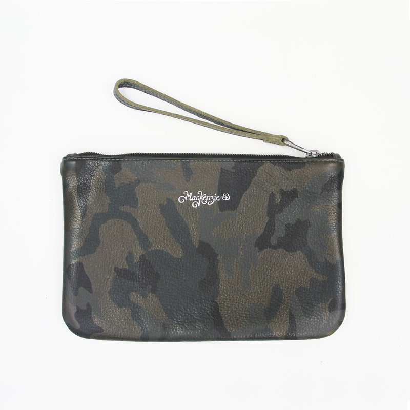 MACKENZIE83 DMACK OLIVE CAMO PRINTED AMERICAN LEATHER CLUTCH BACK VIEW