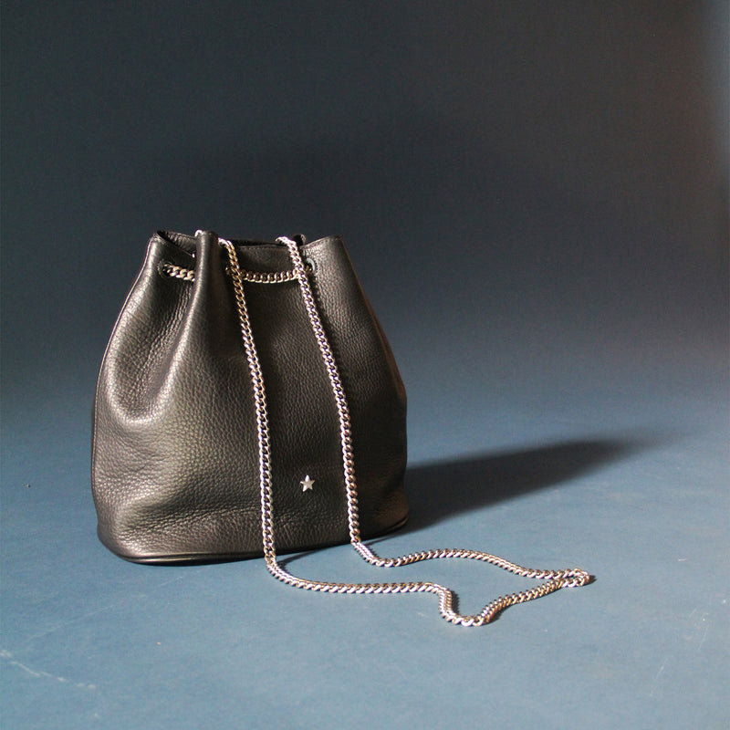 MACKENZIE83 EMACK BUCKET CONVERTIBLE HANDBAG BLACK LUX AMERICAN BUFFALO LEATHER